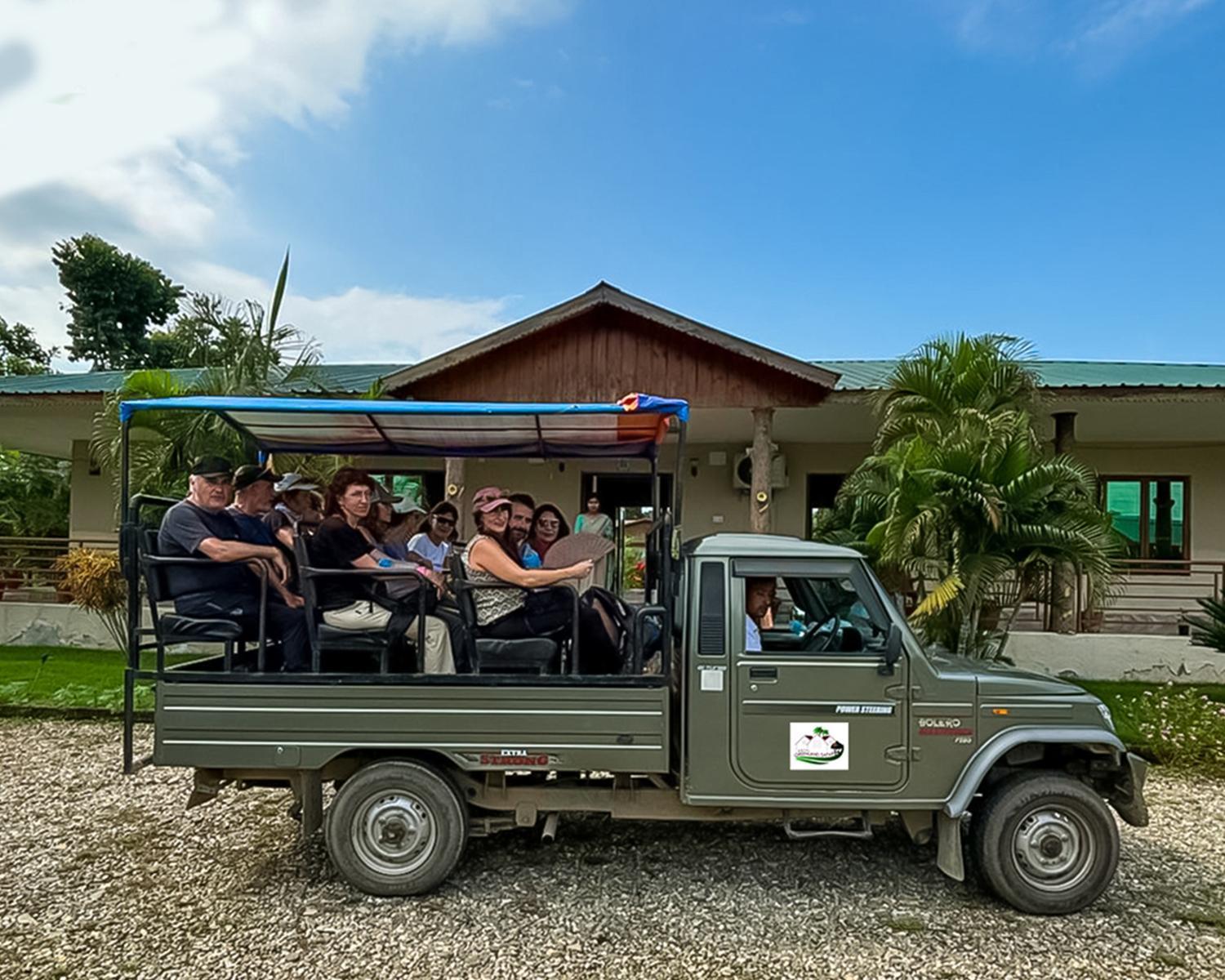 Greenland Safari, Sauraha Hotell Eksteriør bilde